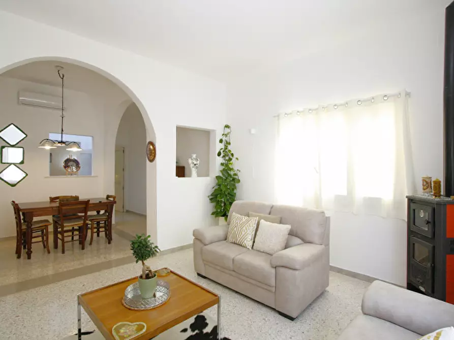 Immagine 5 di Casa indipendente in vendita  in Via Grappa a Tuglie