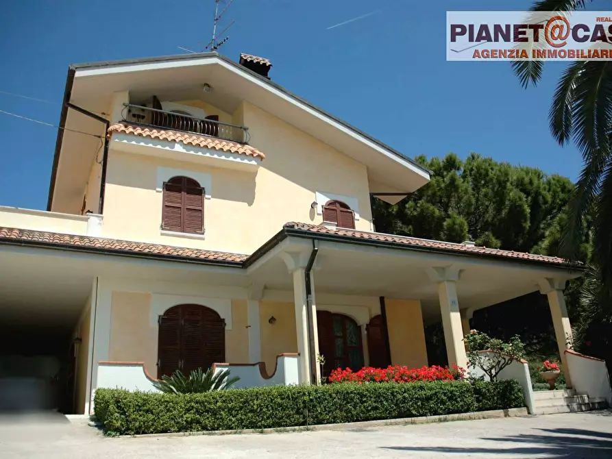 Villa in vendita in Montecretaccio a San Benedetto Del Tronto