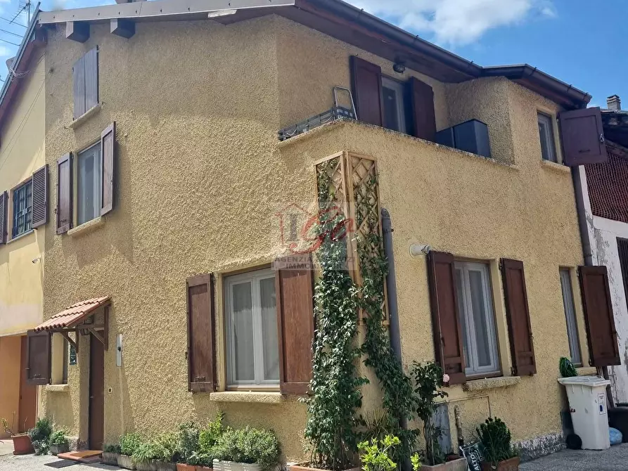Appartamento in vendita in via san francesco a Roncello