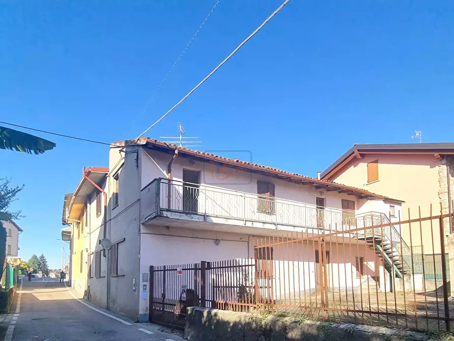 Casa semindipendente in vendita in Via conciliazione a Bottanuco