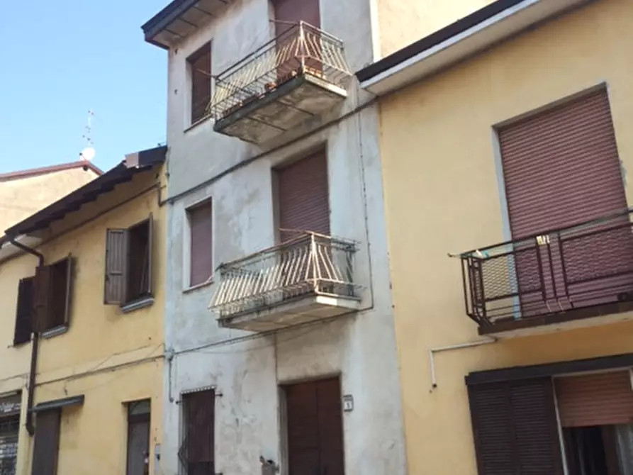 Casa semindipendente in vendita in via roma a Grezzago