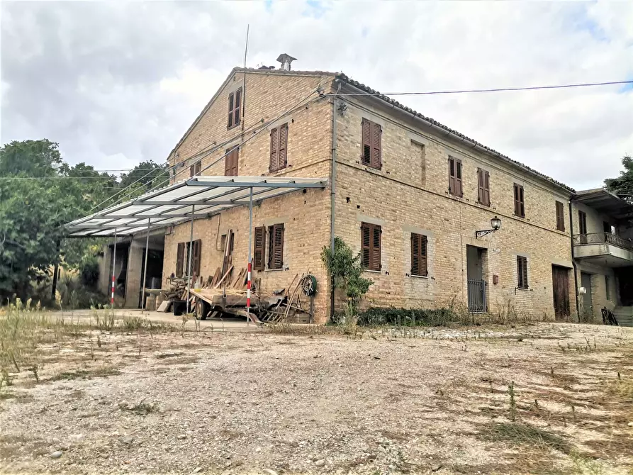 Rustico / casale in vendita a Cossignano