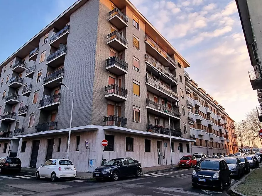 Immagine 1 di Appartamento in vendita  in Via Galileo Ferraris a Alessandria