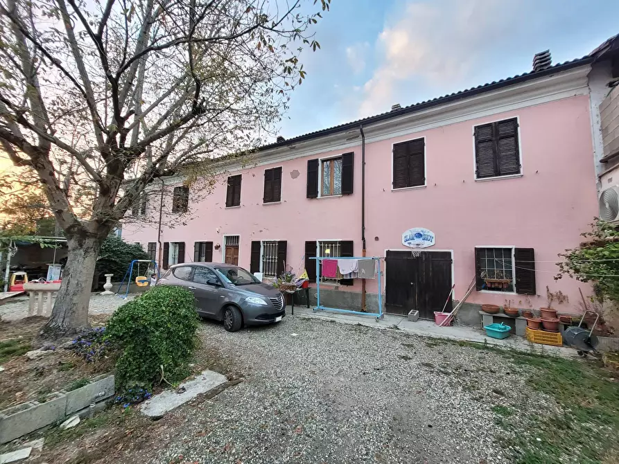 Casa bifamiliare in vendita a Alessandria