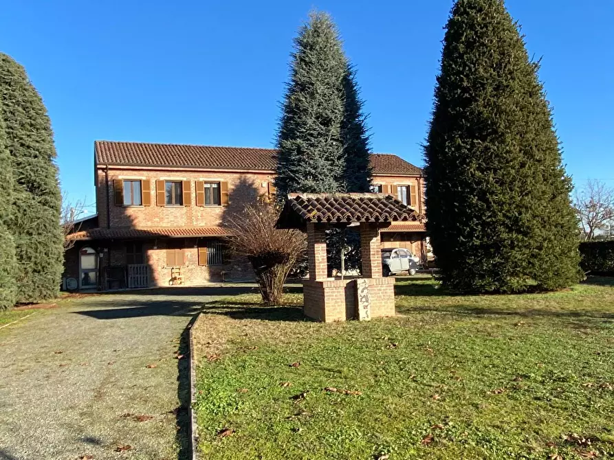 Casa bifamiliare in vendita a Alessandria