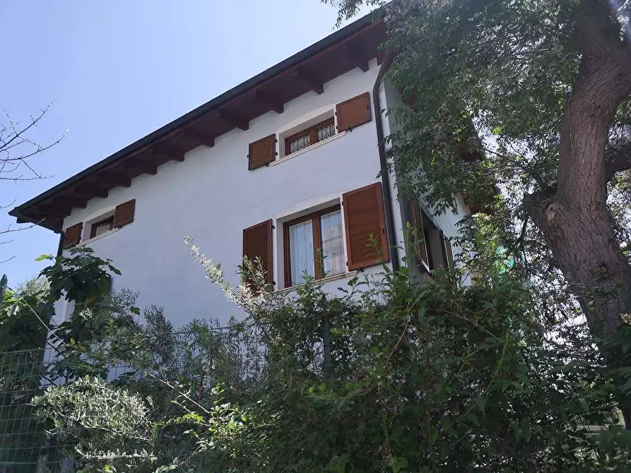 Casa indipendente in vendita in Via Raffaele Laporta a Pescara