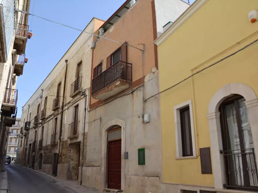 Casa indipendente in vendita in via Sassani a Canosa Di Puglia