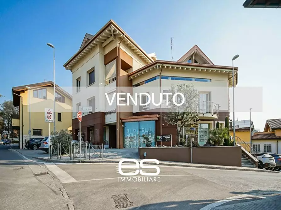 Appartamento in vendita in Via Piave a Veduggio Con Colzano