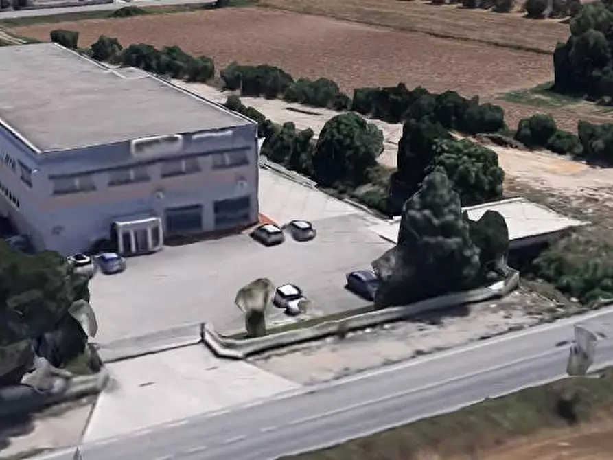 Capannone industriale in affitto in SS 80 a Giulianova