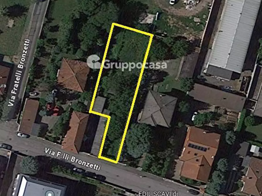Terreno residenziale in vendita in Via F.lli Bronzetti a Magenta