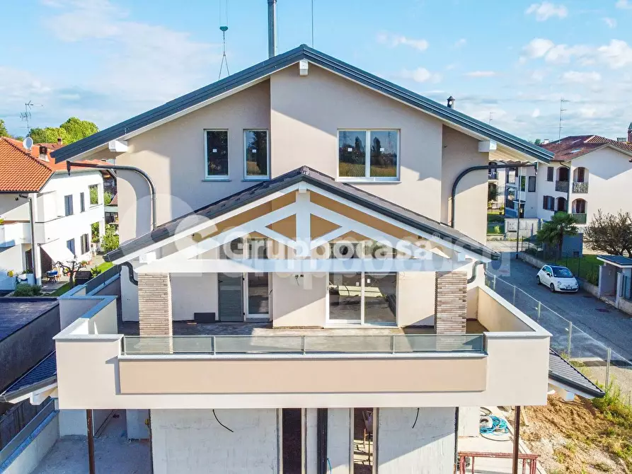 Appartamento in vendita in Via Einaudi a Bernate Ticino