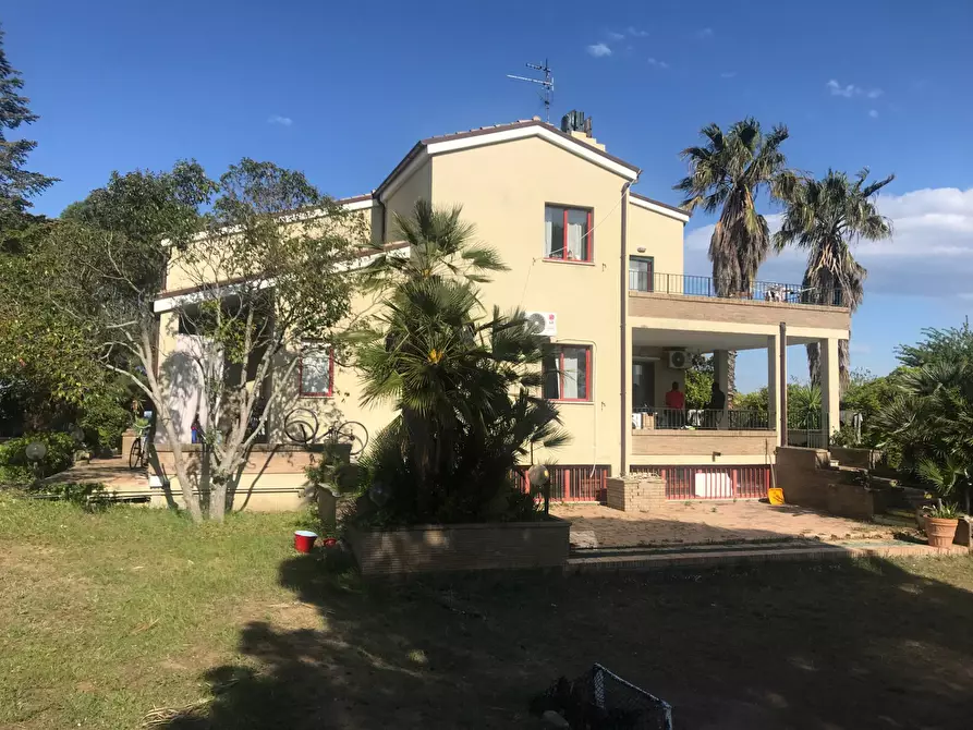 Immagine 1 di Villa in vendita  in Via Luci a Vasto