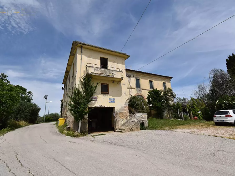 Rustico / casale in vendita in Contrada Valle San Martino a Appignano Del Tronto