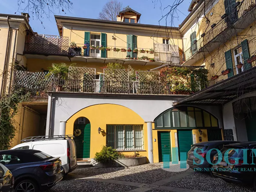 Appartamento in vendita in Via Brambilla a Como
