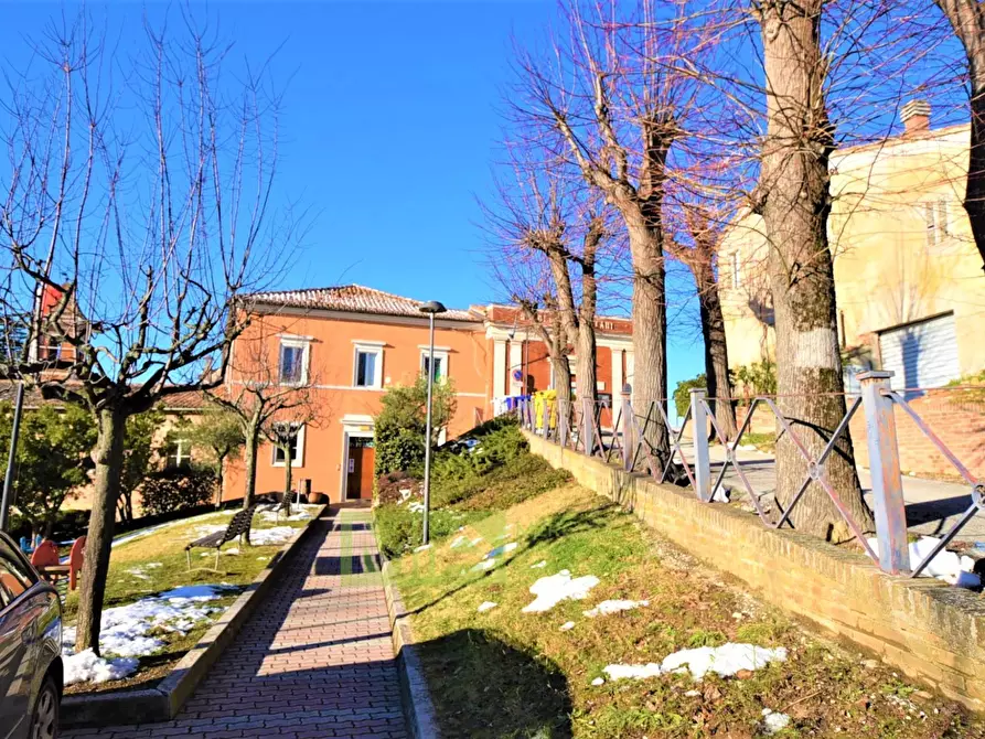 Villa in vendita in Via Monte a Sant'angelo In Pontano