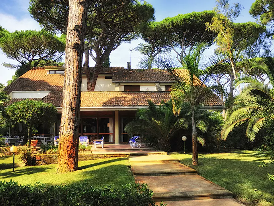 Villa in affitto in Via L'Ardenza a Fiumicino