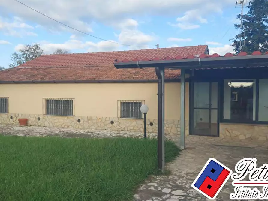 Villa in vendita in VIA SANT'ANASTASIA a Fondi