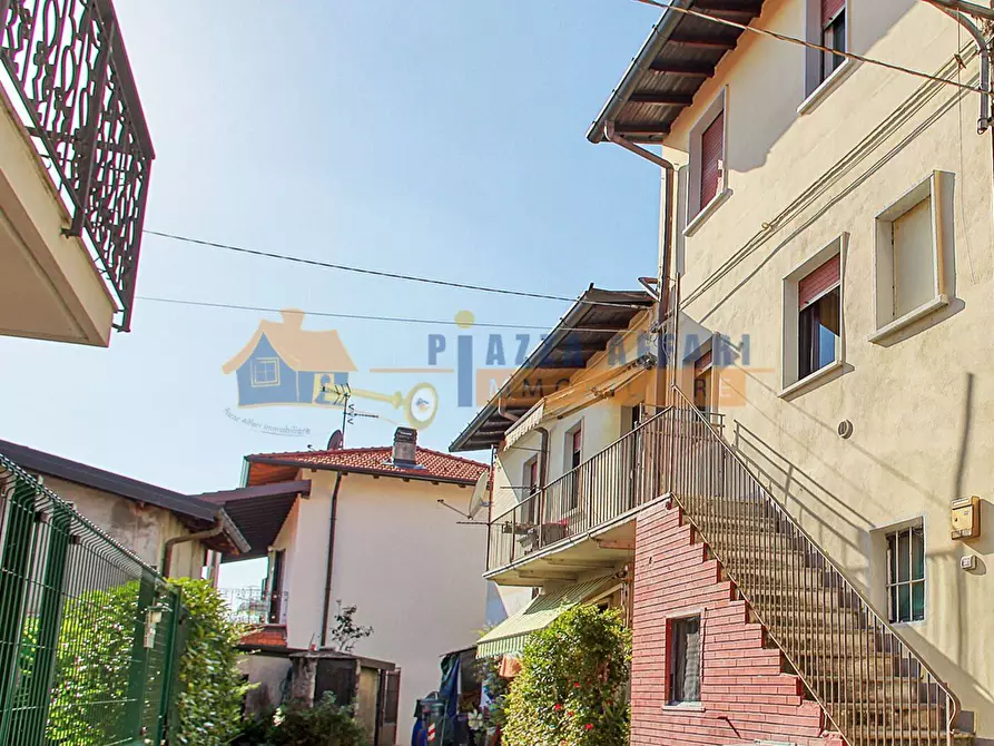 Casa indipendente in vendita in via Galliano a Carnago