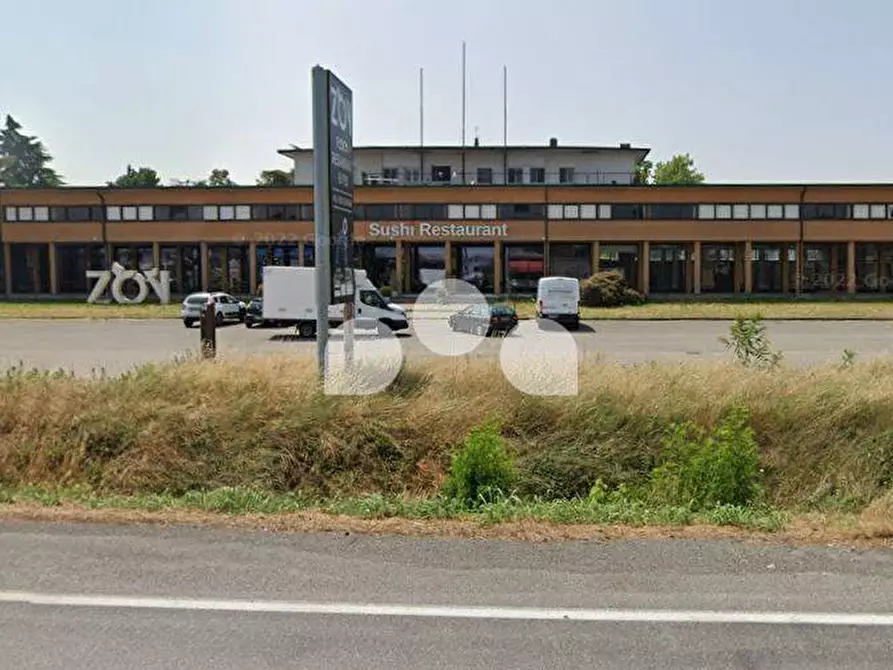 Locale commerciale in affitto in ex SS 415 Paullese a Spino D'adda