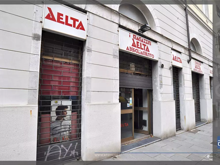 Locale commerciale in affitto in Via Giovanni E Demetrio Economo a Trieste