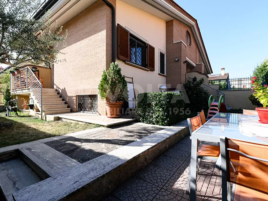 Villa in vendita in Via Della Riserva Nuova a Roma