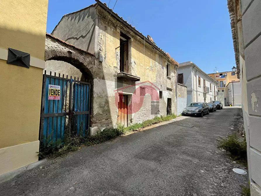 Casa semindipendente in vendita in Via San Cristiano a Benevento
