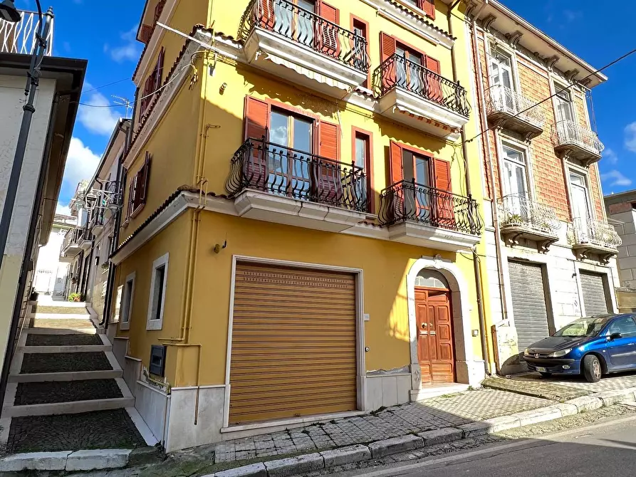 Casa indipendente in vendita in Via Municipio a Mirabella Eclano