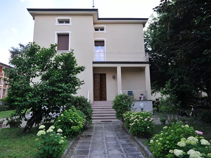 Villa in vendita in via XXV Aprile a Fidenza