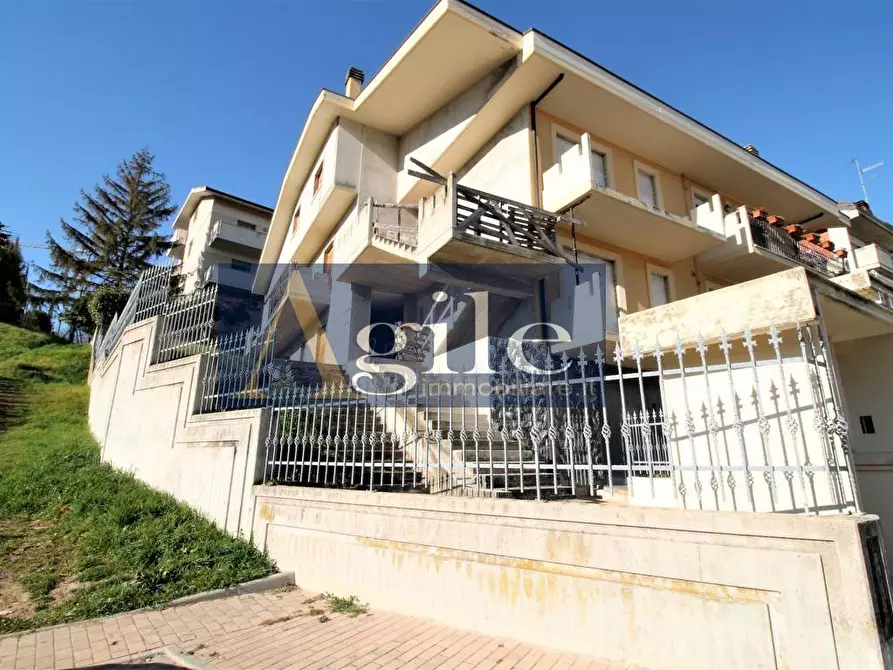 Appartamento in vendita in via Giuseppe Garibaldi a Acquaviva Picena