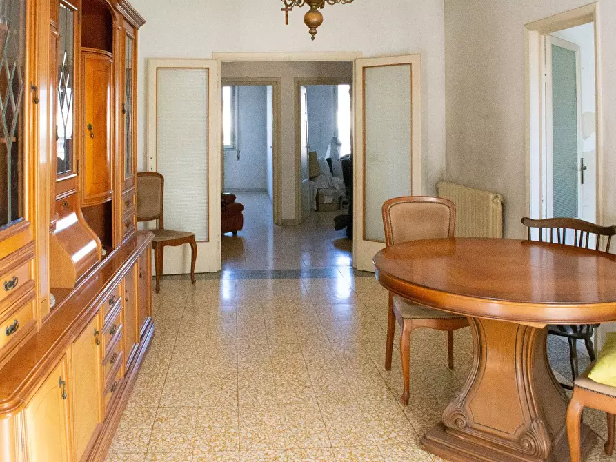 Appartamento in vendita in Via Giuseppe Mazzini a Viareggio
