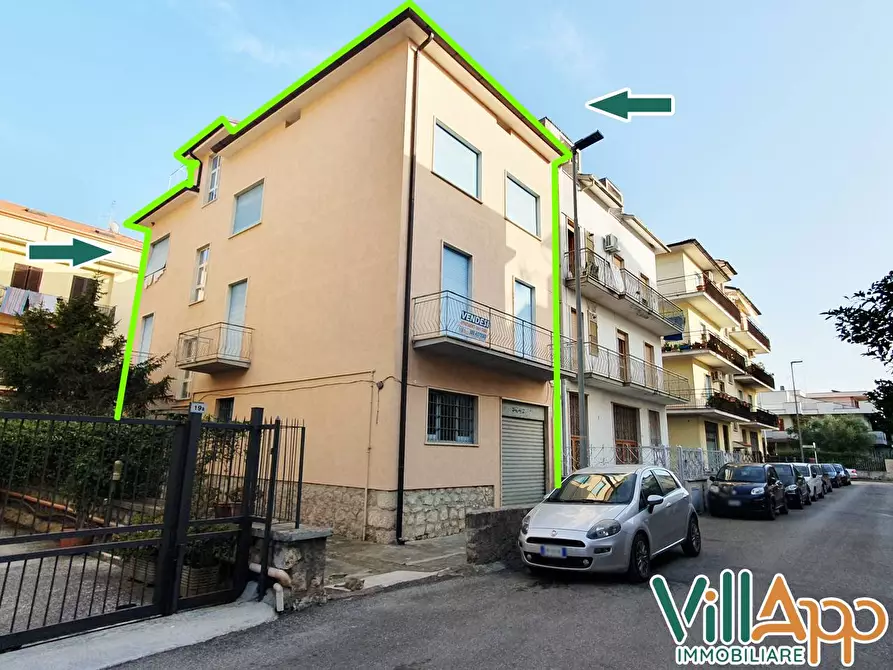 Villa in vendita in Via Bettino Ricasoli a Fondi