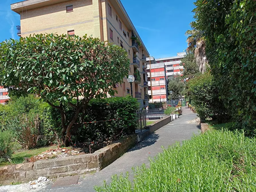 Appartamento in vendita in Via Montaione a Roma
