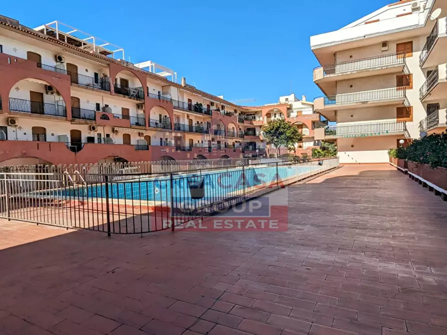 Appartamento in vendita in viale Jannuzzo a Giardini-Naxos