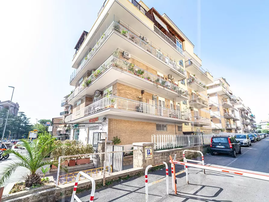 Appartamento in vendita in via di bravetta a Roma