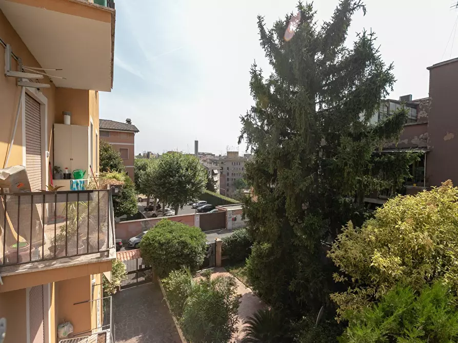 Appartamento in vendita in Via Sesto Celere a Roma
