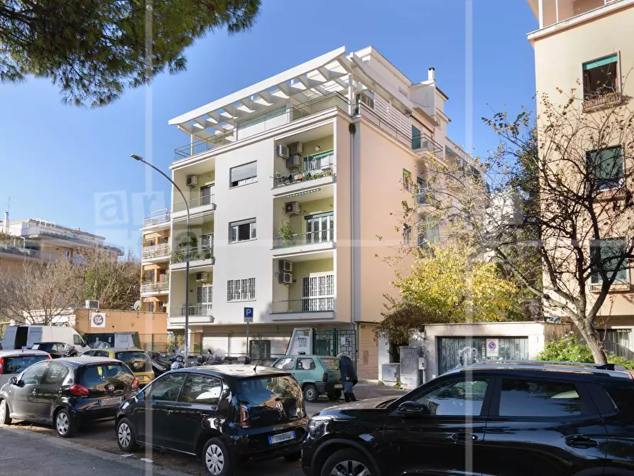 Appartamento in vendita in Largo Alfredo Oriani a Roma