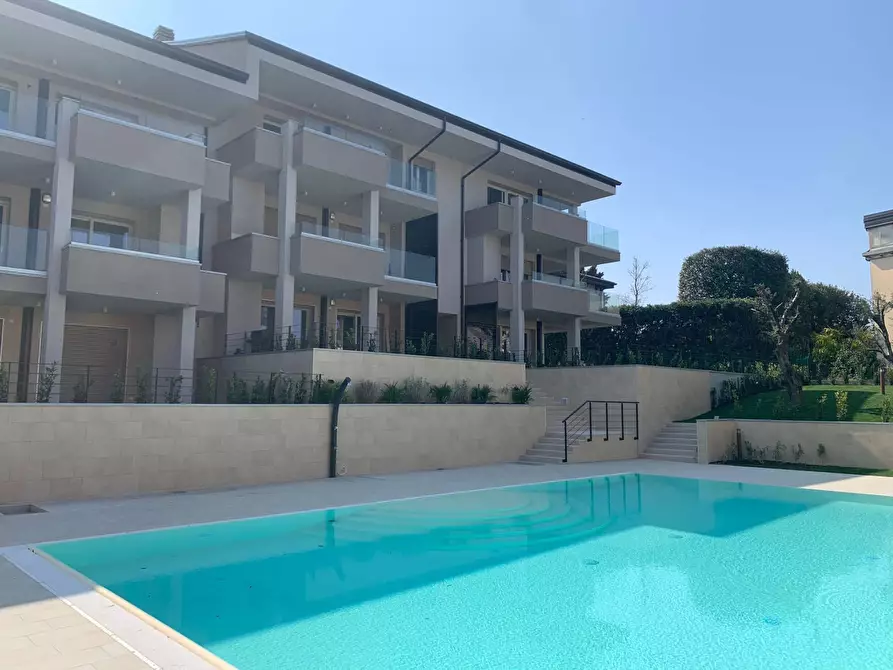 Appartamento in vendita in Via Pascoli a Desenzano Del Garda