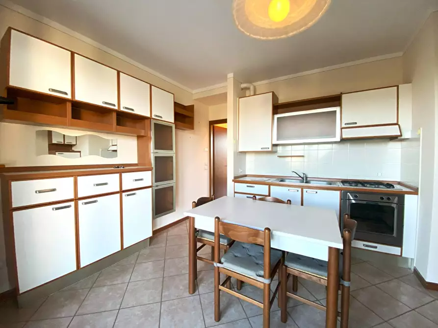 Appartamento in vendita in via della costa a Moniga Del Garda