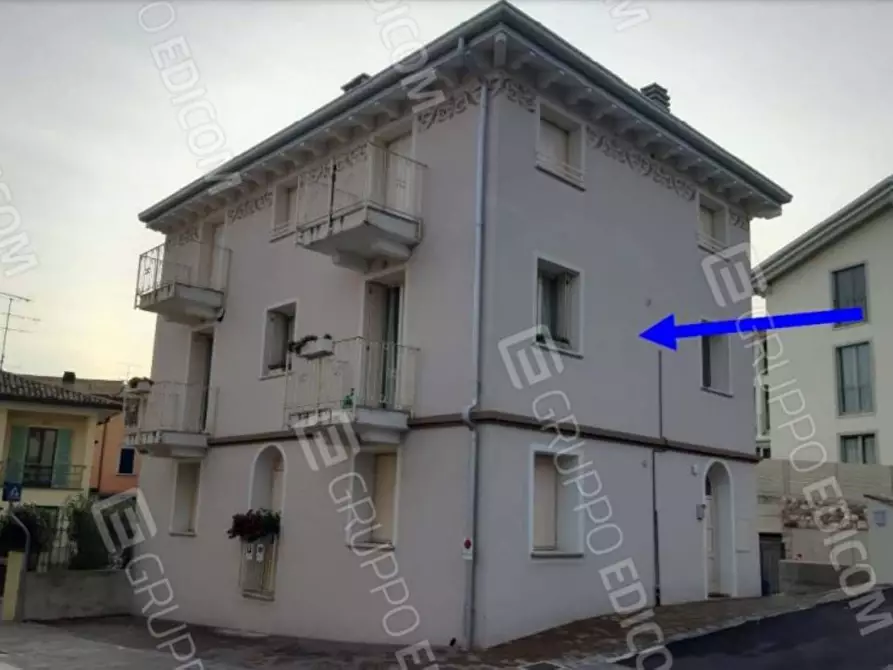 Appartamento in vendita in Via Tito Speri a Padenghe Sul Garda