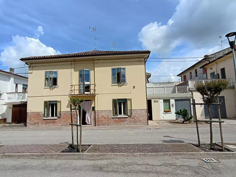 Casa indipendente in vendita in Garibaldi a Masi Torello