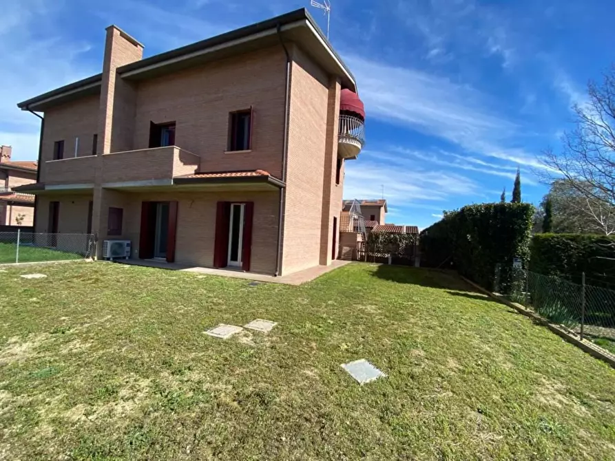 Casa bifamiliare in vendita in Palestro a Copparo
