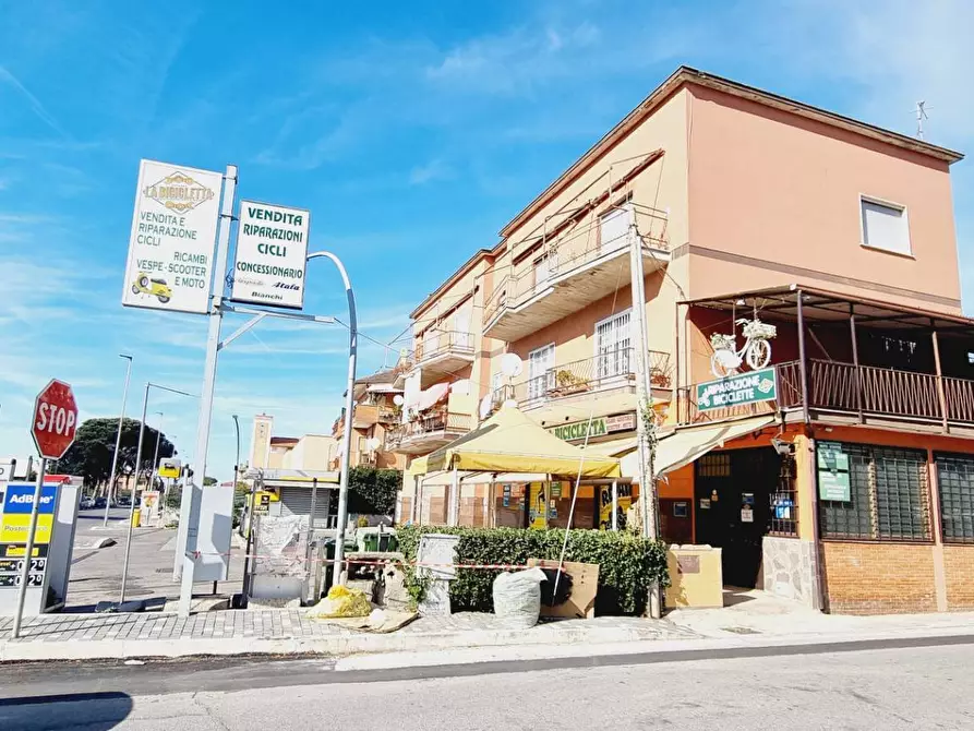 Locale commerciale in affitto in Via Dei Girasoli a Anzio