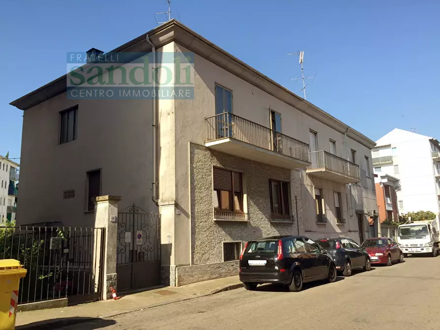 Casa indipendente in vendita in Via Gran Paradiso a Vercelli