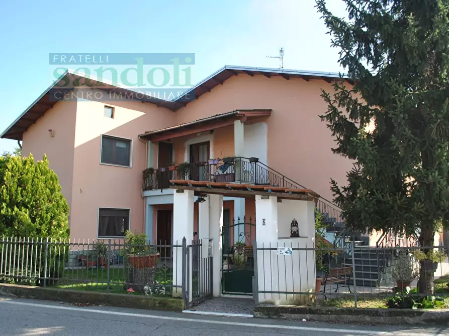 Casa indipendente in vendita in Via Custoza a Caresanablot