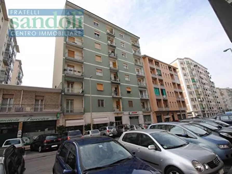 Appartamento in vendita in Via Ugo Foscolo a Vercelli