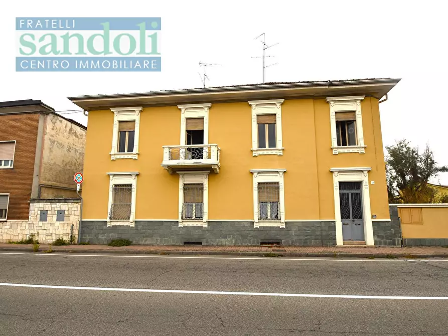 Casa indipendente in vendita in Via Walter Manzone a Vercelli