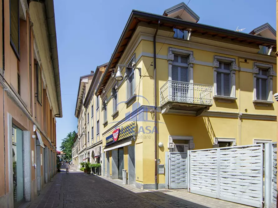 Casa indipendente in vendita in VIA CORTELONGA a Monza