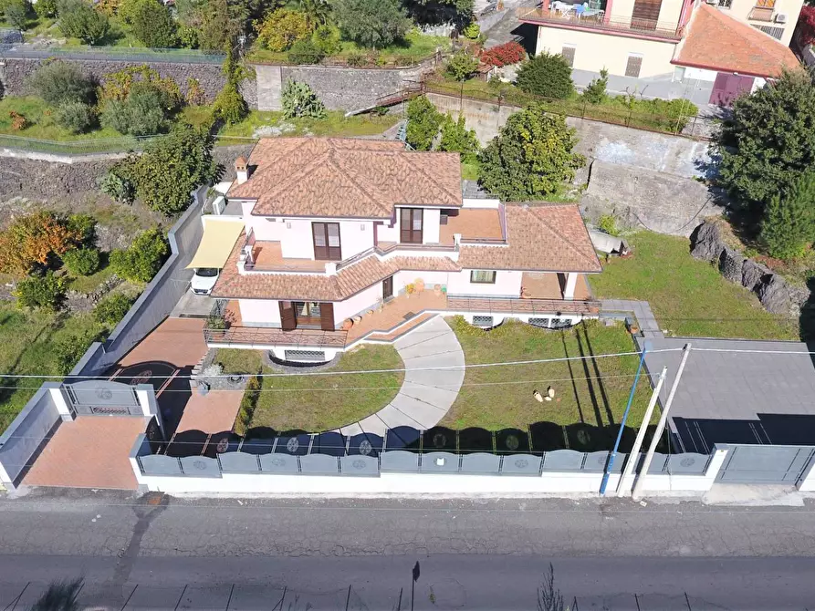 Villa in vendita in Via ercole patti a Pedara