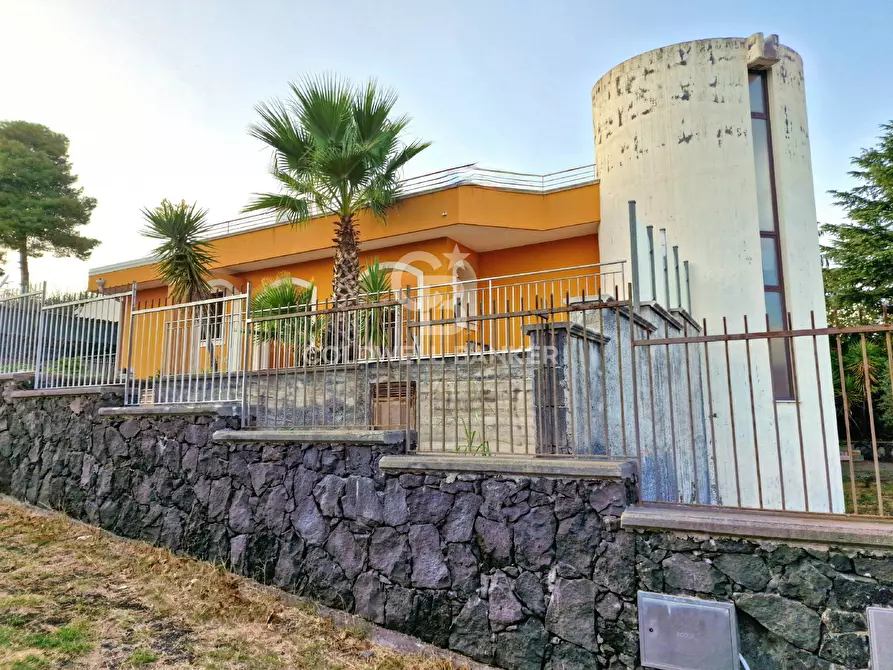 Villa in vendita in Via Padre Pio a Pedara