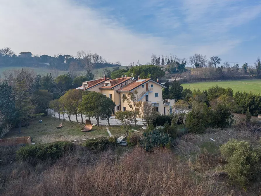 Villa in vendita in Strada Monteluro a Tavullia